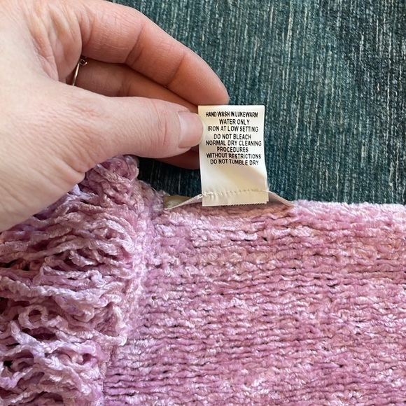 Nordstrom Bubblegum Pink Cozy Soft Fringe Scarf - Picture 8 of 9